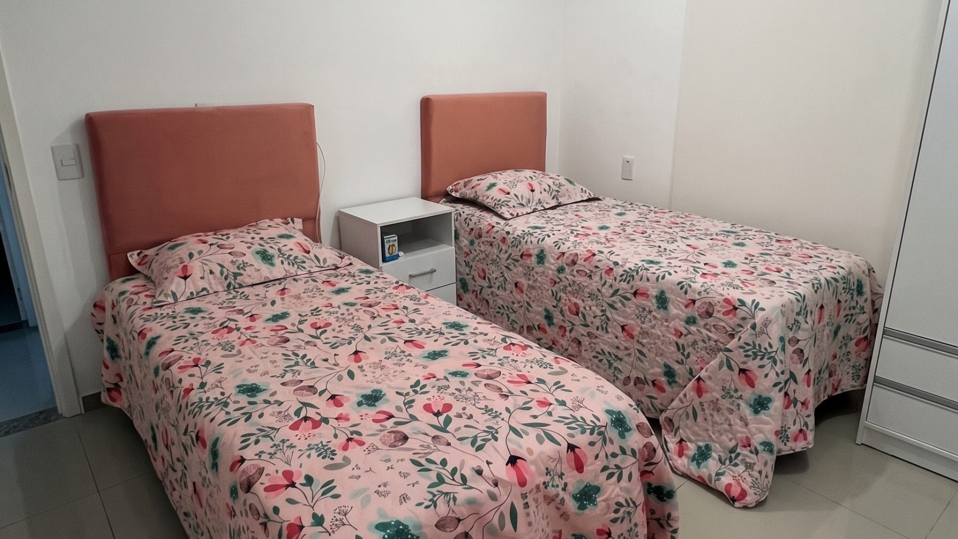 quarto 1.png de outros angulos 202605112240 2